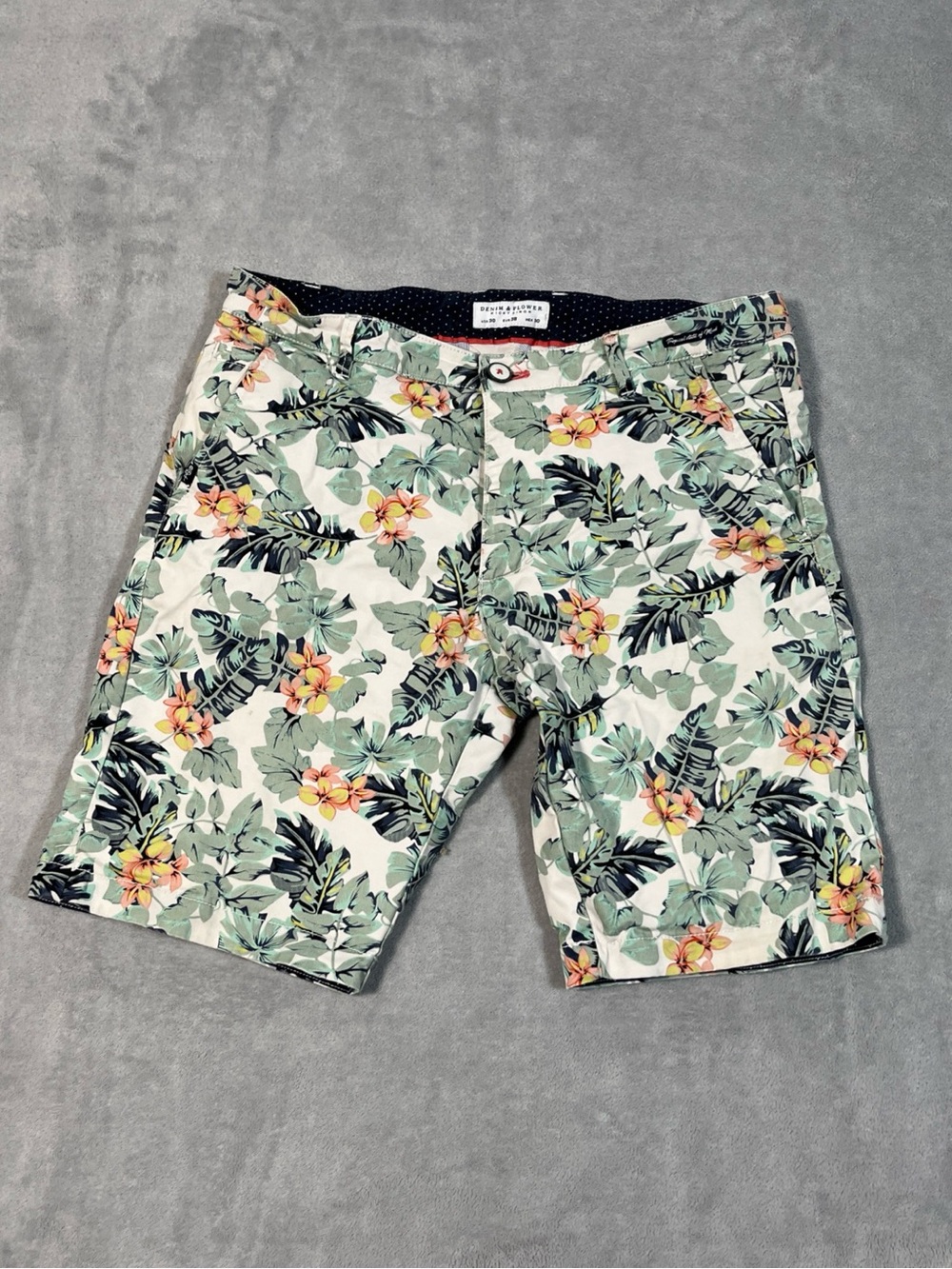 DENIM & FLOWER Floral Cotton Stretch Casual Shorts Flip Cuff Men’s Size 30